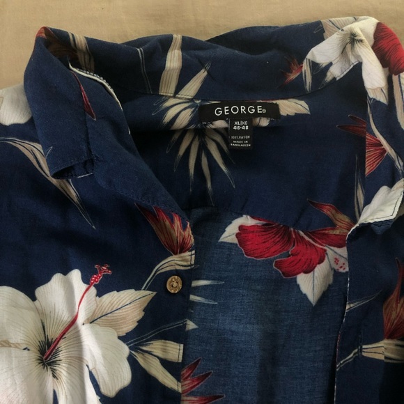 Hawaiian Shirt 🐠 - Picture 2 of 2